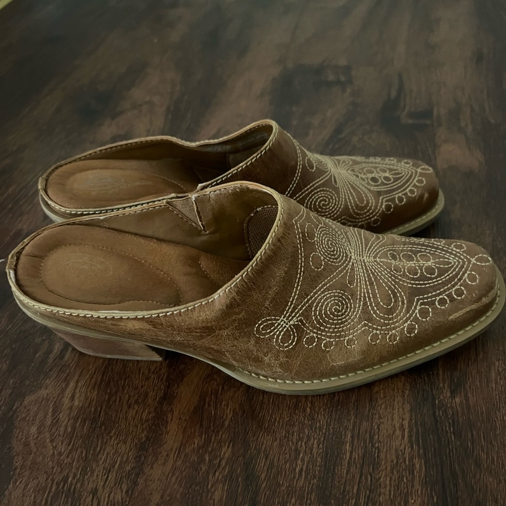 Vintage dr schools original heeled mules